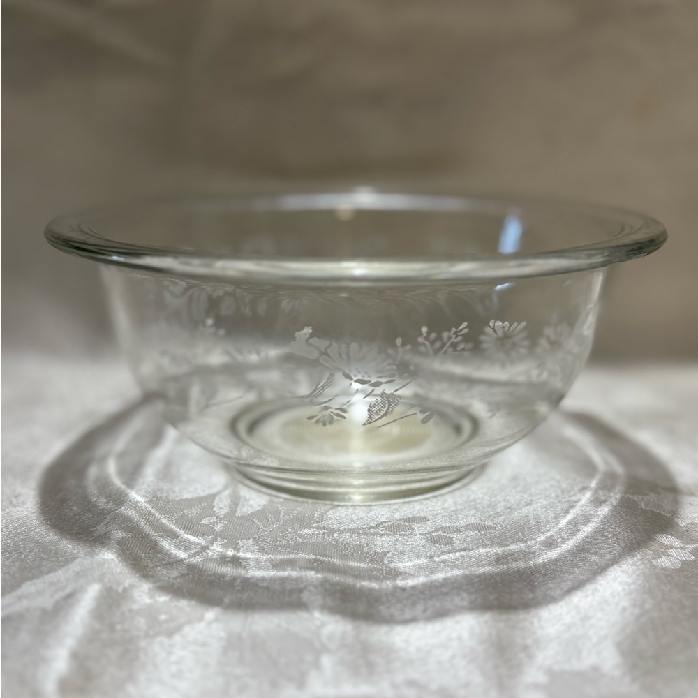 Vintage Pyrex Clear Glass Mixing Bowl “French Daisy”